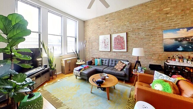 Foto del edificio - 3454 N Southport Ave