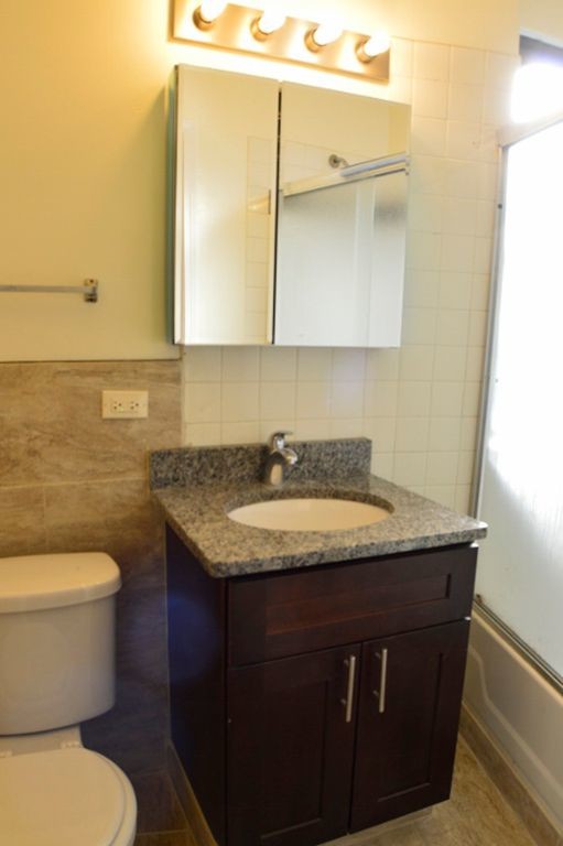 Foto del edificio - 3400 W Carmen Ave