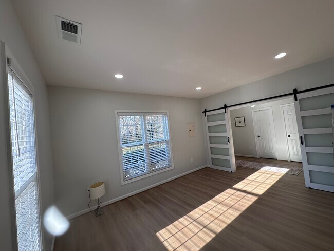 Building Photo - 13390 Cleeve Hill Ct