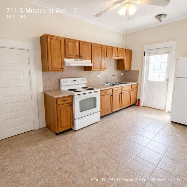Foto del edificio - 711 S Missouri Ave