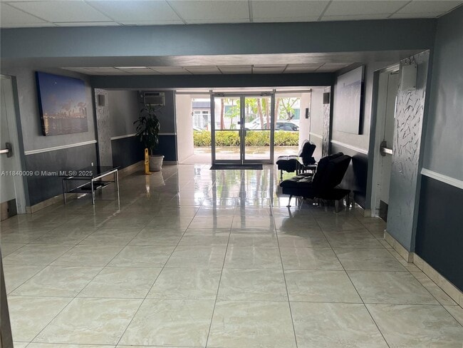 Foto del edificio - 7705 Abbott Ave