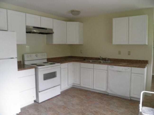 Building Photo - 3501 N Kingsley Dr