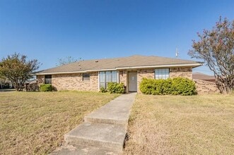 Building Photo - 309 Creekside Dr Building Photo - 309 Creekside Dr