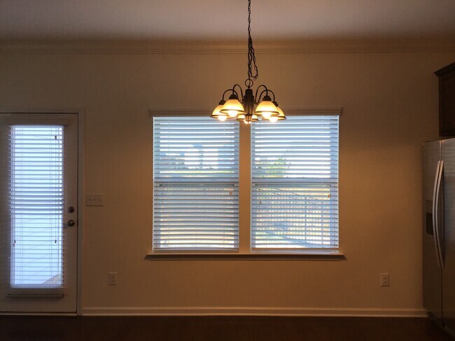 Foto del edificio - 2114 Atwell Glen Ln