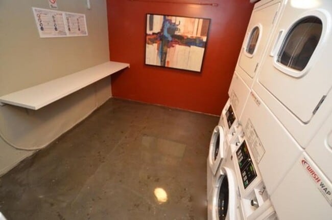 Interior Photo - Cherokee Apts... Spacious Apartments in the Heart of Hollywood! CALL NOW!