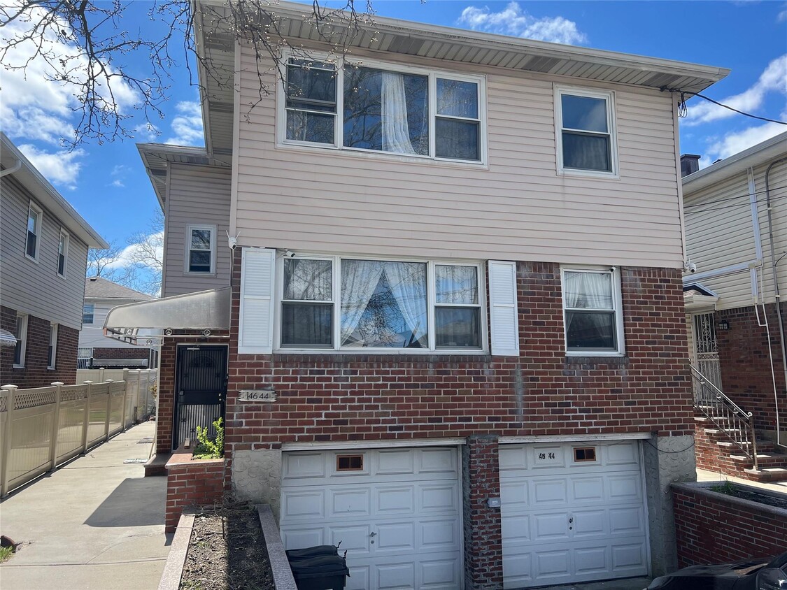 Foto principal - 146-44 25th Dr