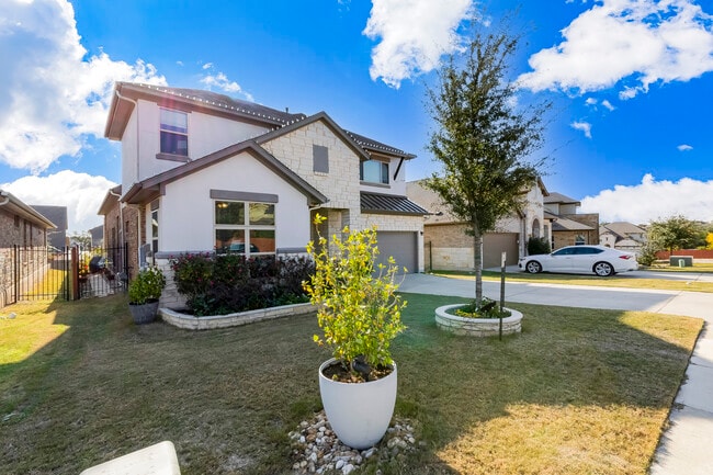 Building Photo - 722 Kingston Pl