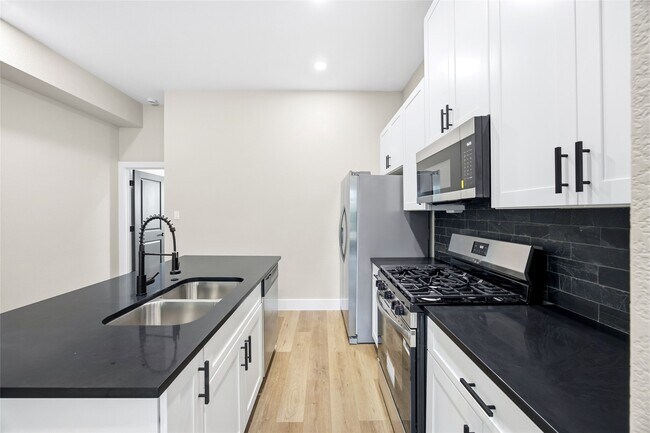 Foto del edificio - 6101 Shotwell St