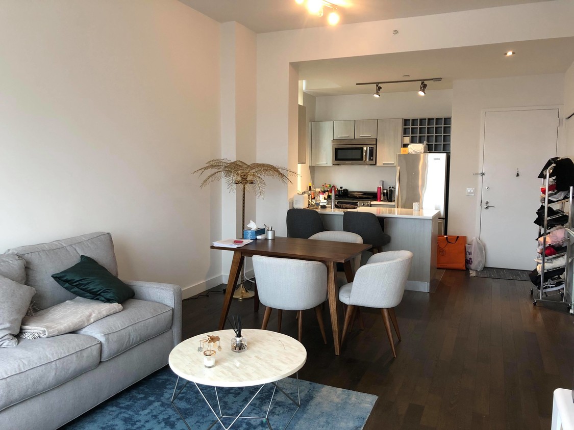 Foto principal - 248 W 105th St