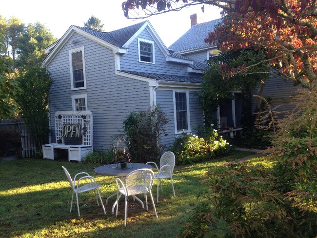 Foto del edificio - 1 Pottersville Rd