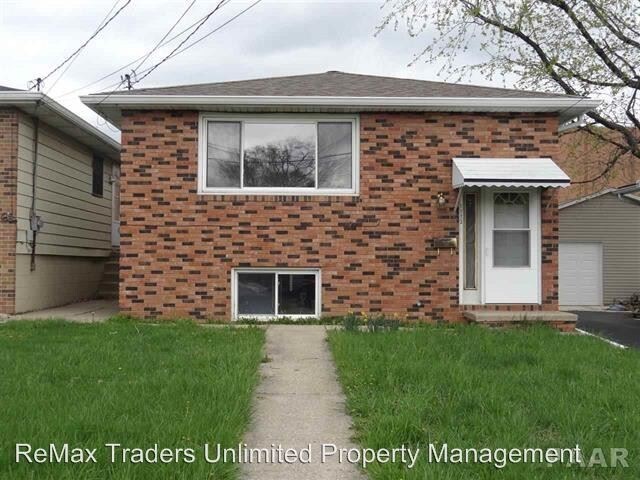 Primary Photo - 1111-1113 E Moneta Ave