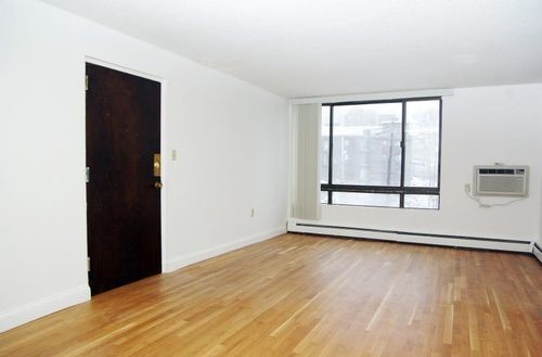 Building Photo - 112 Tremont St