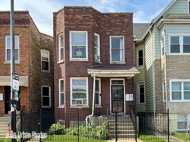 Building Photo - 3530 N Elston Ave