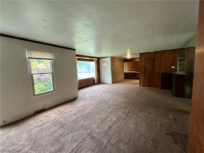 Building Photo - 2532 Greenvale Rd