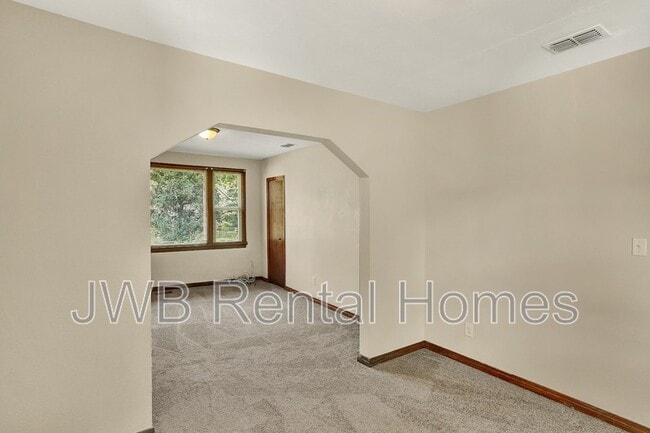 Building Photo - 9062 Van Buren Ave