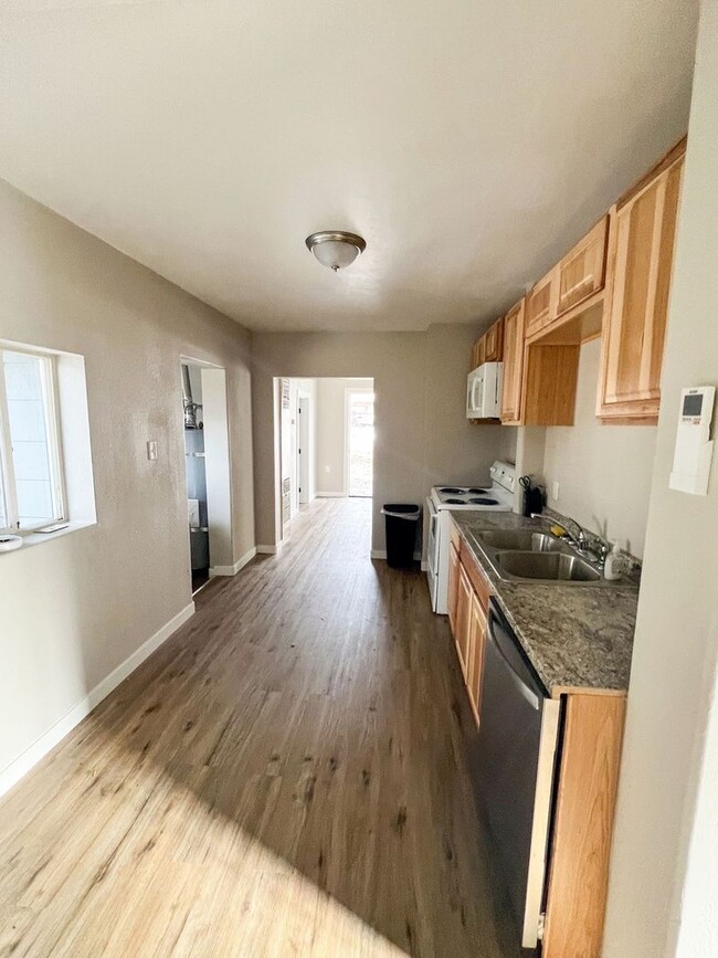 Foto del edificio - 3 Bedroom Single Family Home in Klamath Falls