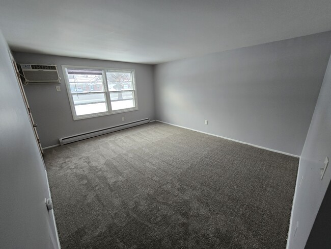 Building Photo - 4500 Dewey