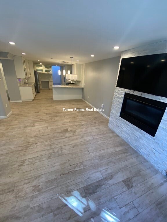 Foto del edificio - 469 Massachusetts Ave