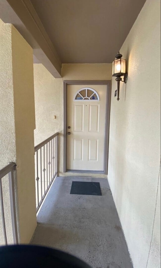 Building Photo - 9804 Cantera Ct