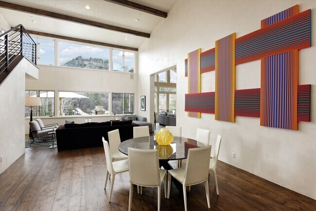 Foto del edificio - 75 Glen Eagle Dr