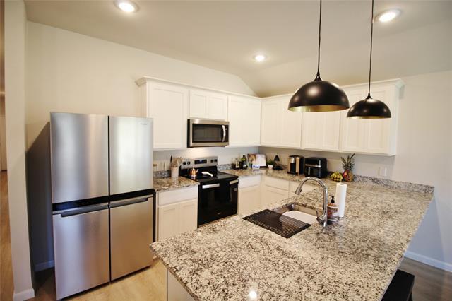 Foto del edificio - 3225 Purple Ash Dr