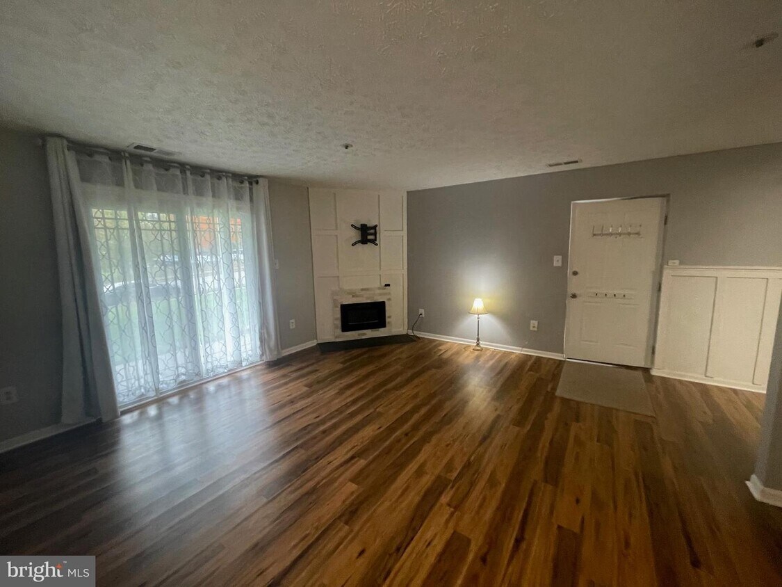 6460 Greenfield Rd Unit 201, Elkridge, MD 21075 Room for Rent in