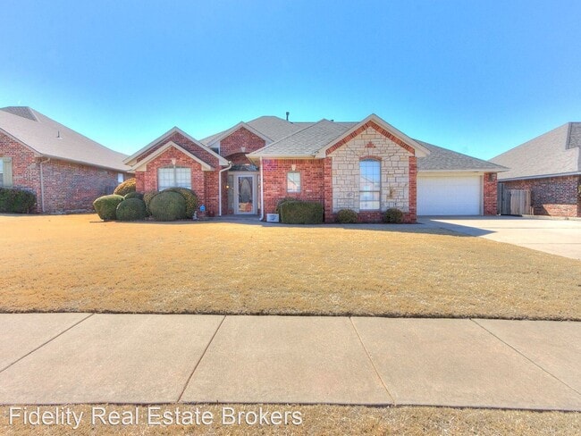 Building Photo - 4 br, 2.5 bath House - 2624 Brenton Drive