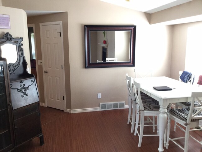 Foto del edificio - Great 4 Bed, 2 Bath House in West Fort Col...