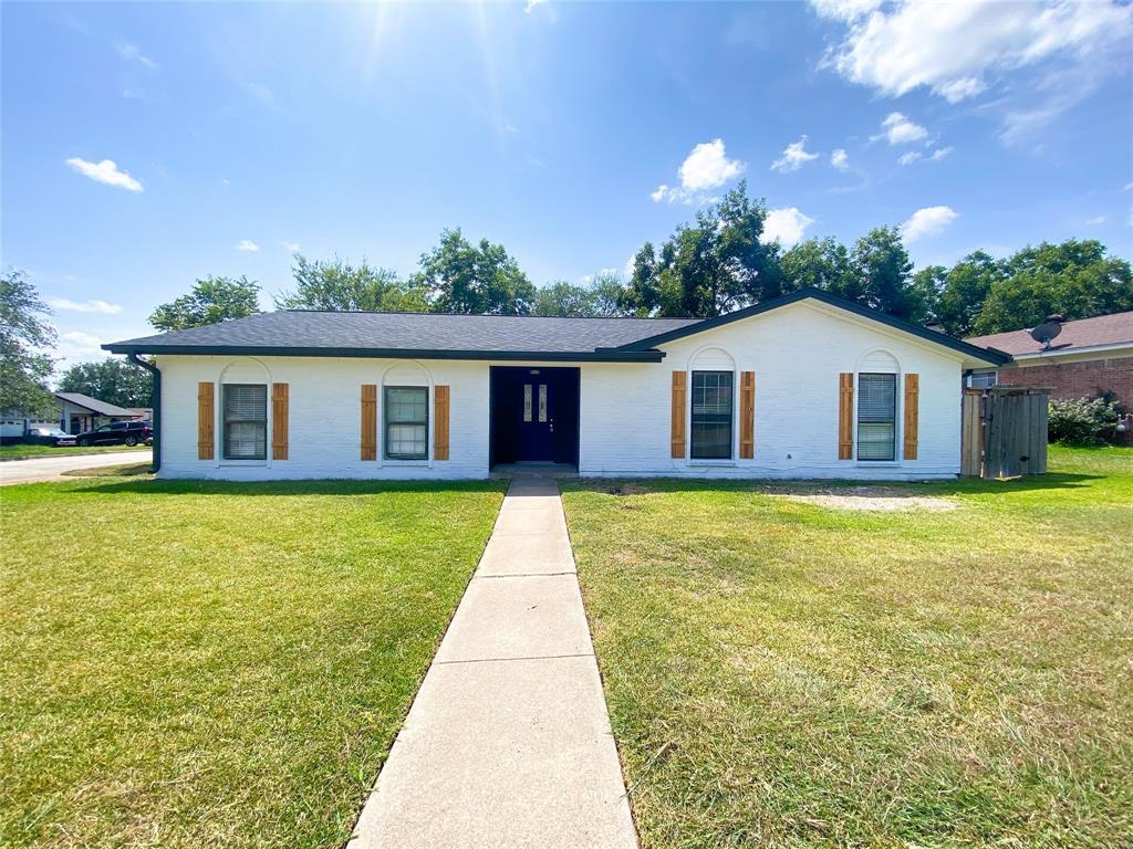 Primary Photo - 1010 Whippoorwill Ct