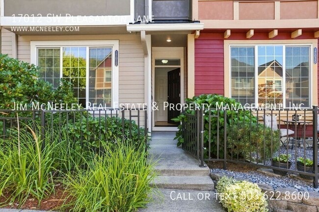 Building Photo - 17012 SW Pleasanton Ln
