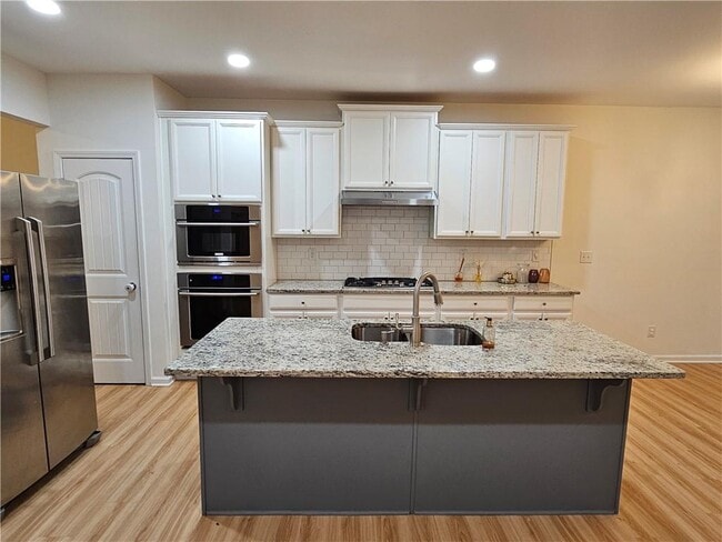 Foto del edificio - 650 Sunset Park Dr