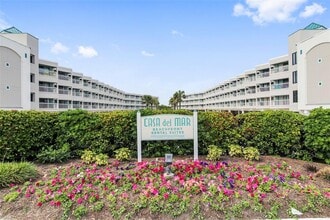 Building Photo - 6102 Seawall Blvd