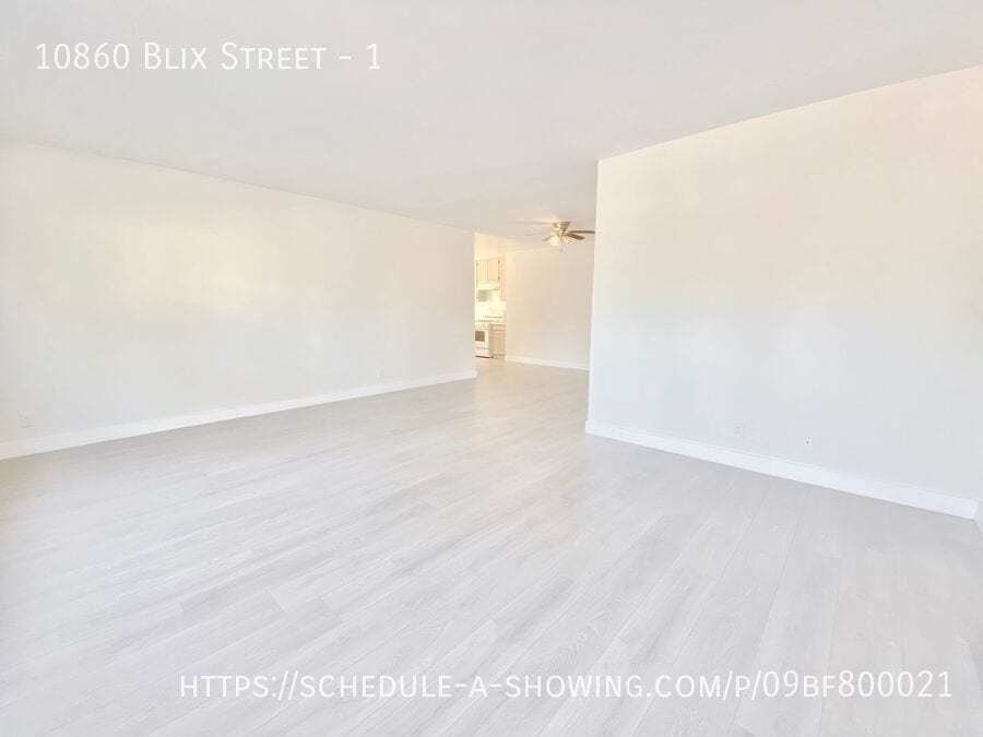 Primary Photo - 10860 Blix St