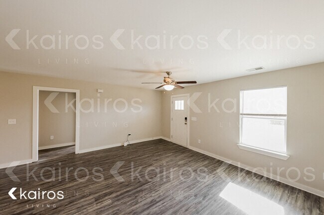 Building Photo - 900 5th Way