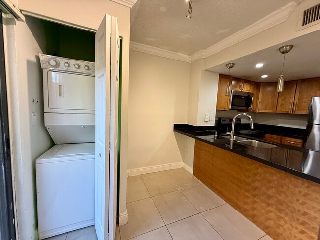 Foto del edificio - 1811 SW 107th Ave