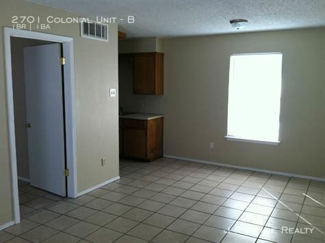 Building Photo - 2701 Colonial Ave