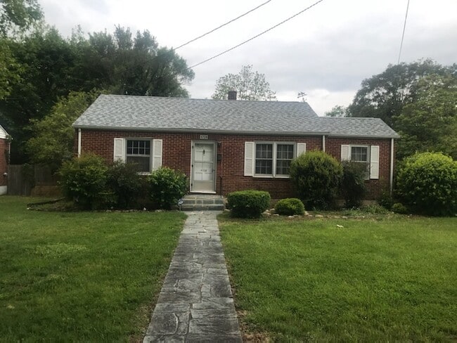 Building Photo - 4728 Eden Dr NW