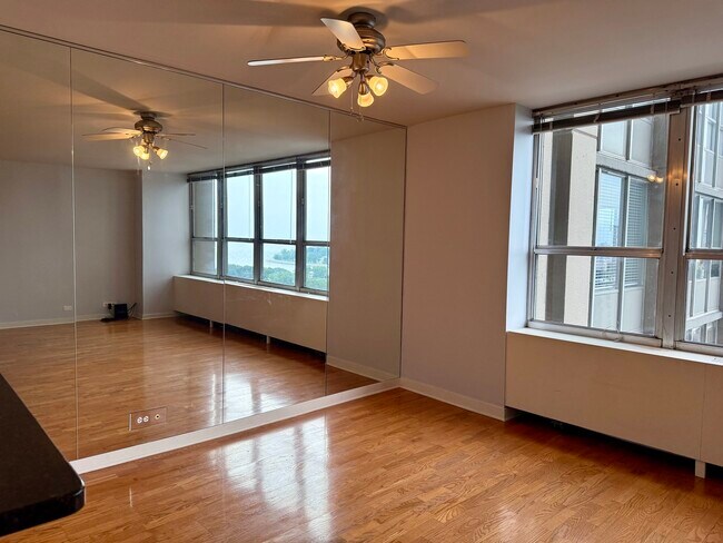 Building Photo - 655 W Irving Park Rd