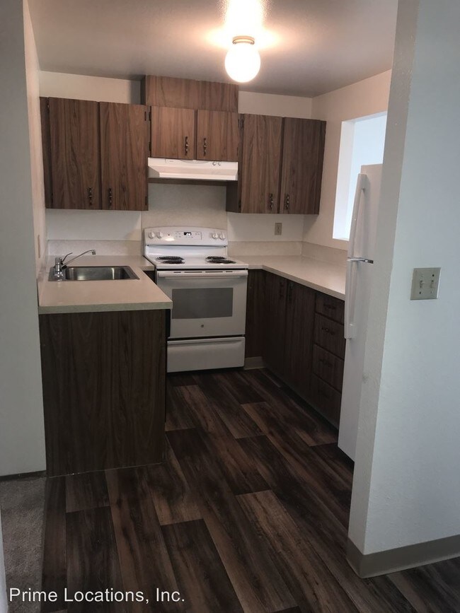 Foto del edificio - 7347-7345 Henderson Blvd SE