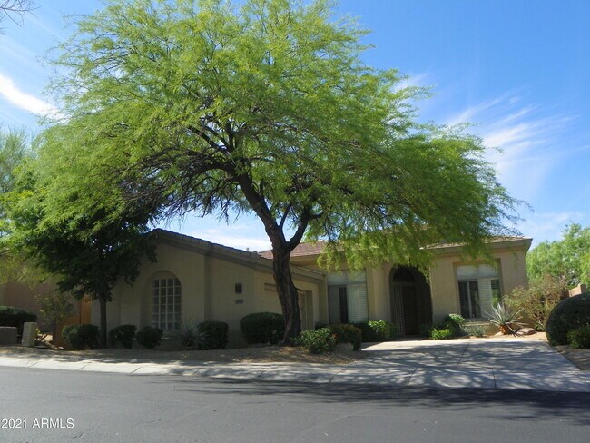 Foto del edificio - 10703 E Caribbean Ln