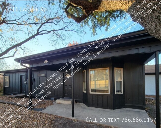 Building Photo - Rent to Own Remodeled Home with $11,000 Do...