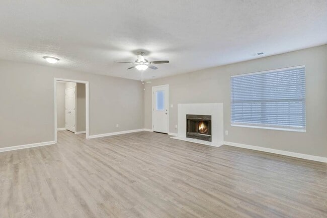 Foto del edificio - 626 Waynes Ct SE
