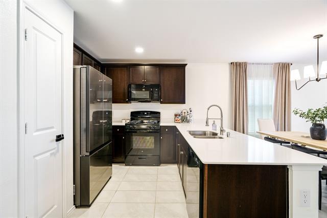 Foto del edificio - 1657 Bluffview Dr