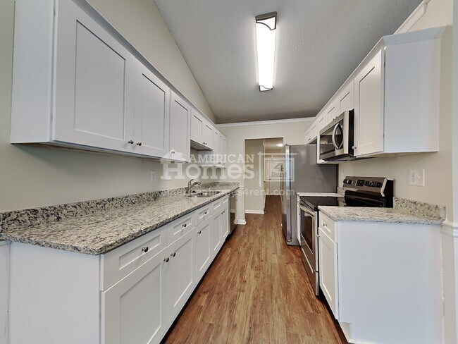 Building Photo - 506 Great Oaks Way