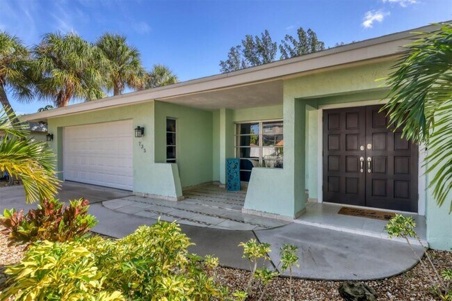 Foto del edificio - 735 Birdsong Ln