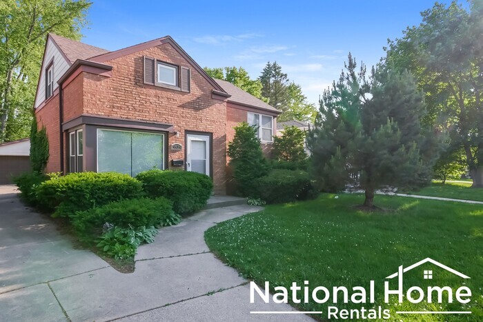 Primary Photo - Spectacular Home in Morton Grove, Illinois!