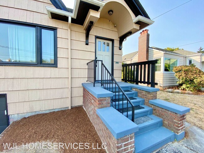 Building Photo - 5 br, 3 bath House - 7721 Dibble Ave NW