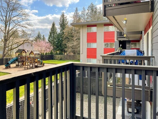 Foto del edificio - 3115 S 192nd St