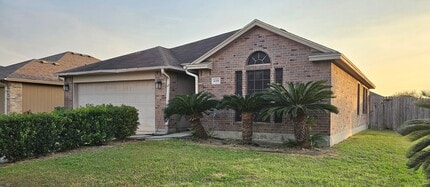 Building Photo - 6701 Riding Wind Dr