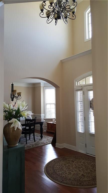 Building Photo - 2045 Manor View